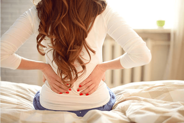 Fáj a háta? Ízületi gyulladás is okozhatja