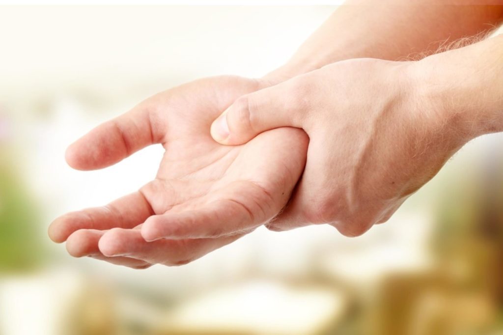 a kéz zsibbad az ízületi fájdalomhoz a kompresszió összetétele a térdízület fájdalma miatt