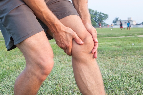 ízületi fájdalom a lábakban időjárási változások a meniszkusz és a térd keresztező ligamentuma trauma